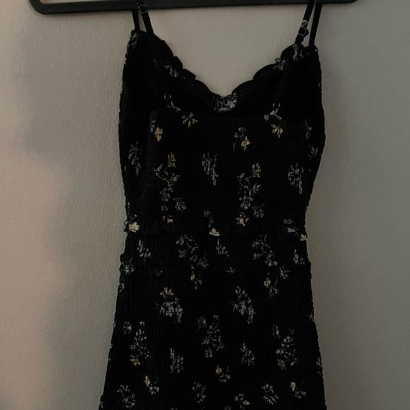 Mini smocked dress - Picture 8 of 10